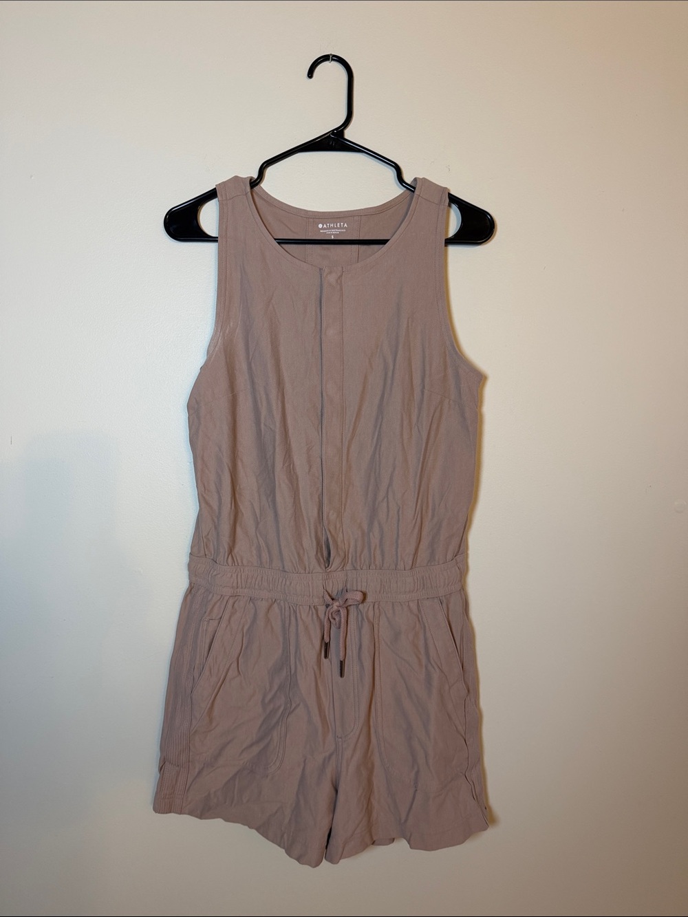 Athleta Mauve/ Dusty Pink Sleeveless Drawstring Romper Small Snap front